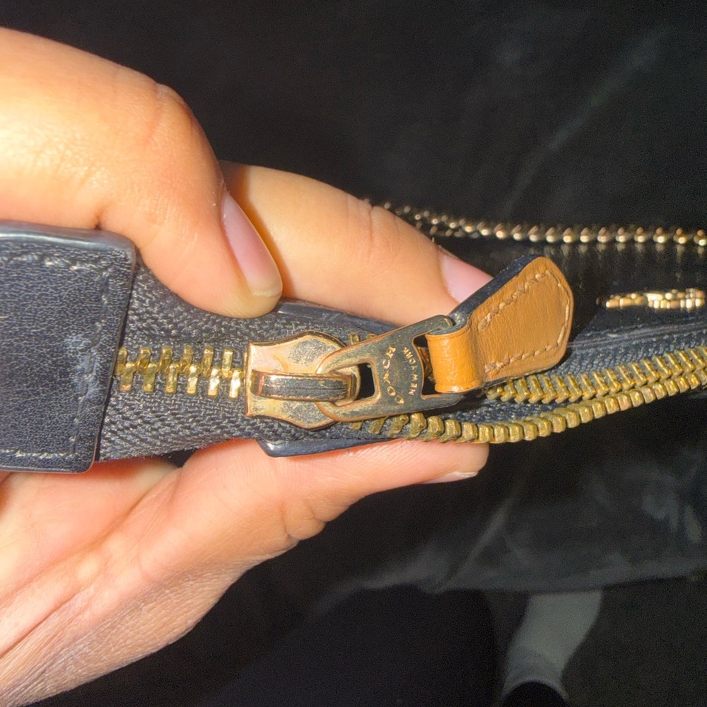 Coach Black & Tan Leather Wristlet Clutch with Gold Chain - Picture 7 of 7